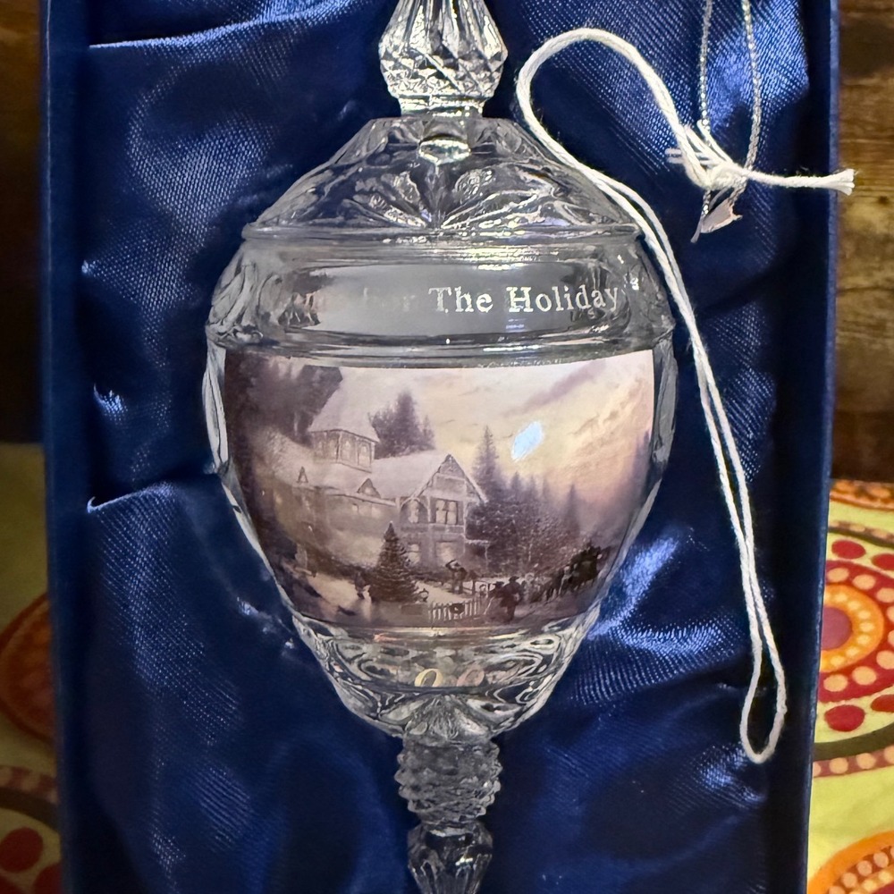 Thomas Kinkade Home For The Holiday 2004 Crystal Ornament In Box Victorian House